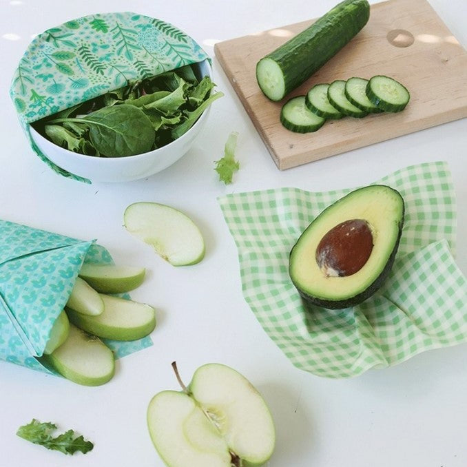 How to Use Beeswax Wraps: A Natural, Reusable and Plastic-Free Solution