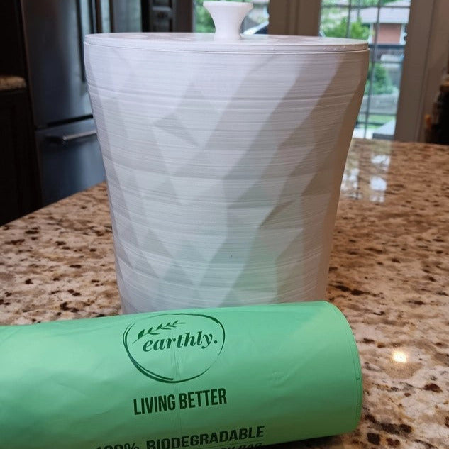 Earthly Change compostable garbage bag 6L, biodegradable plant-based material, transparent, lightweight design for kitchen