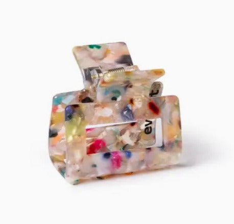 Everist small confetti claw clip in multicolor plastic with textured finish, secure hair hold, lightweight, suitable for all