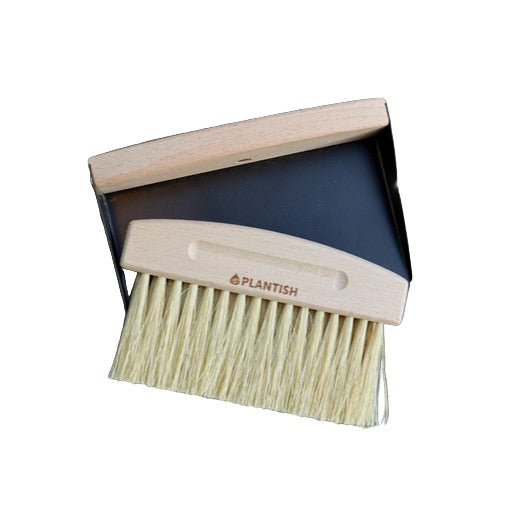 Plantish dustpan and brush set with black plastic handle, green silicone dustpan, 12-inch long brush with natural fiber