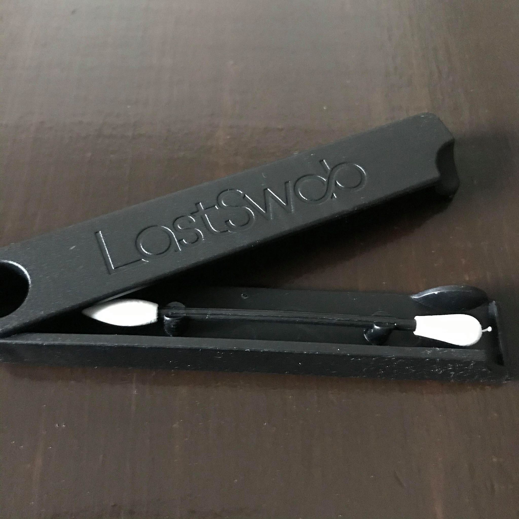 LastSwab eco-friendly cotton swab with pointed tip for makeup application, reusable design, and easy-to-clean surface in