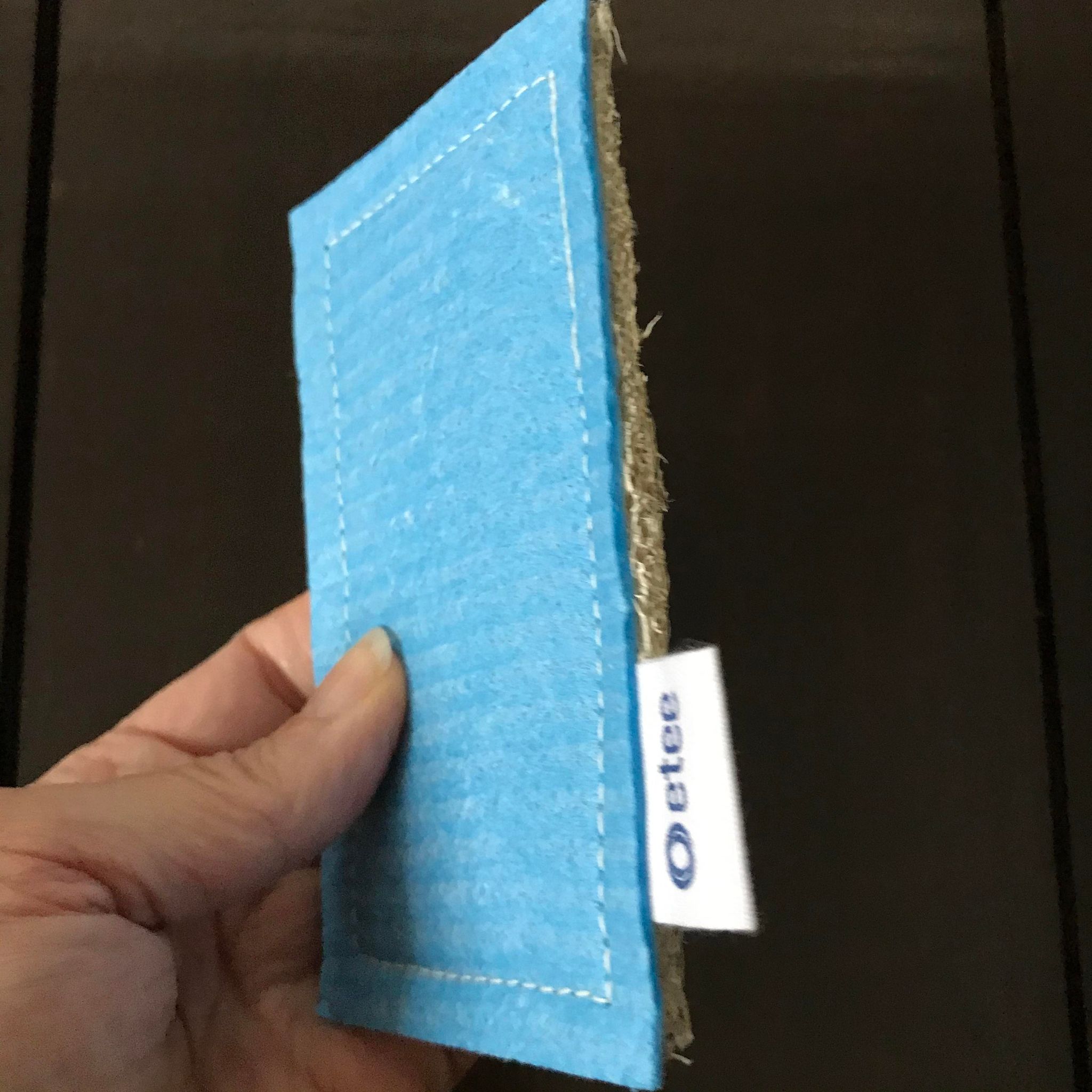 Etee Loofie Scrubber with natural loofah sponge, 4-inch diameter, tan color, textured surface, and eco-friendly zero waste