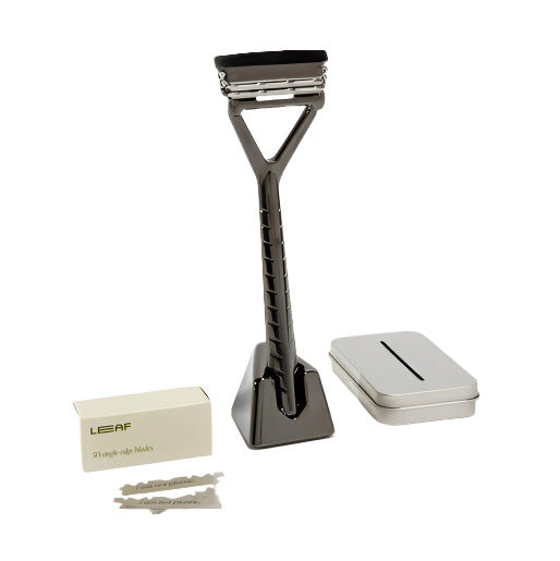 Leaf Mercury razor kit with stainless steel handle, reversible safety razor head, in black matte finish, and eco-friendly