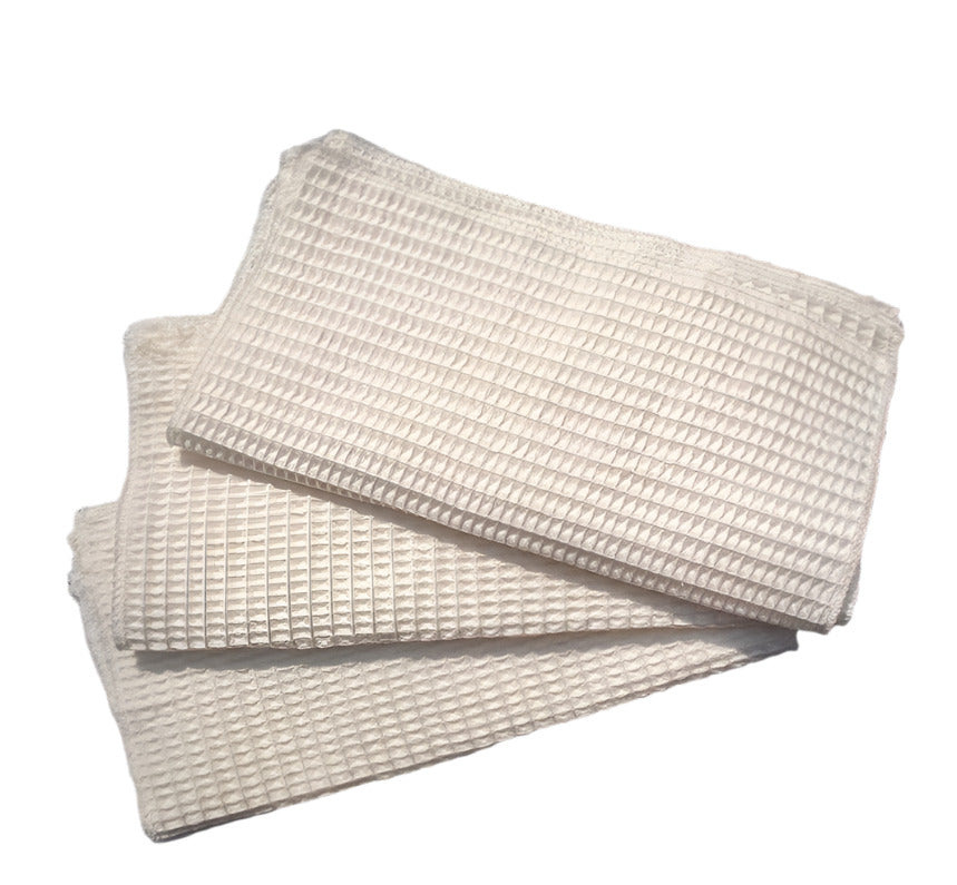 Close-up of textured bamboo fibers on the kitchen cloth's edge showcasing durability and handcrafted finish