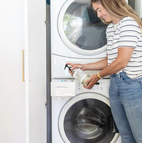 Close-up of the Bergamot Lime Laundry Detergent label highlighting fresh citrus scent details and vibrant green and yellow