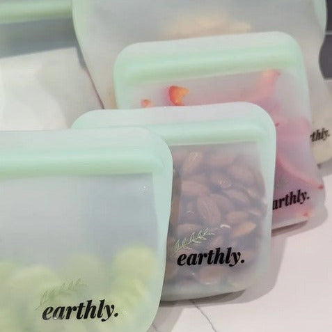 Earthly Change reusable silicone food storage bags set of 6 in vibrant colors, flexible, BPA-free, perfect for eco-friendly