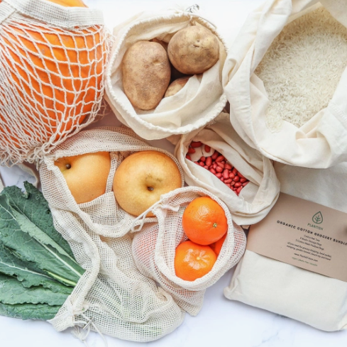 Plantish organic cotton muslin food storage bags in natural beige, eco-friendly, breathable, and reusable for zero waste